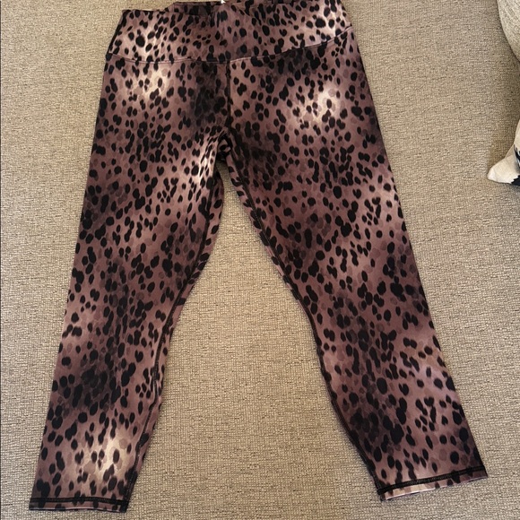 Leopard Print Sports Bra and Leggings Set extra large fabletics new with tags - Picture 4 of 12